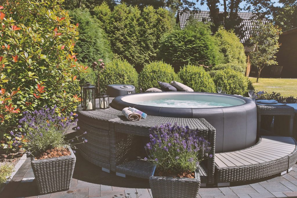 Auszeit - Relax at Home - Whirlpool Softub Poseidon +,