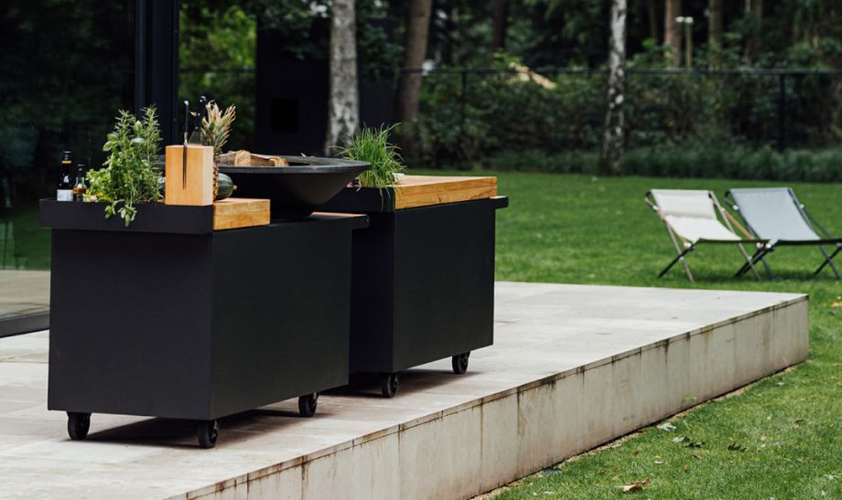 Auszeit - Relax at Home - Ofyr Mise en Place Table Black 135 PRO Teakholz